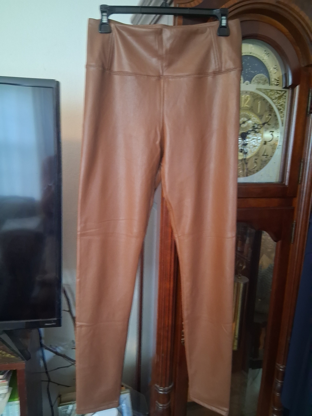 High-Rise Faux Leather Leggings in Cognac Brown